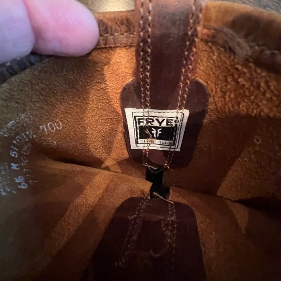 Womens Frye Harness 12R boots - Picture 4 of 7